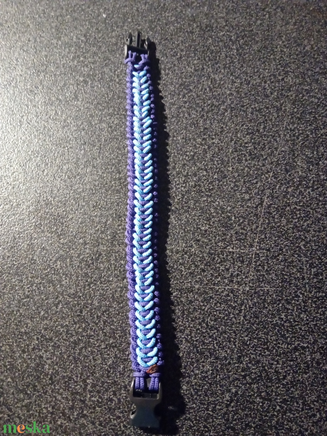 Paracord 450 karkötő trilobite jawbone' mintával - ékszer - karkötő - fonott karkötő - Meska.hu