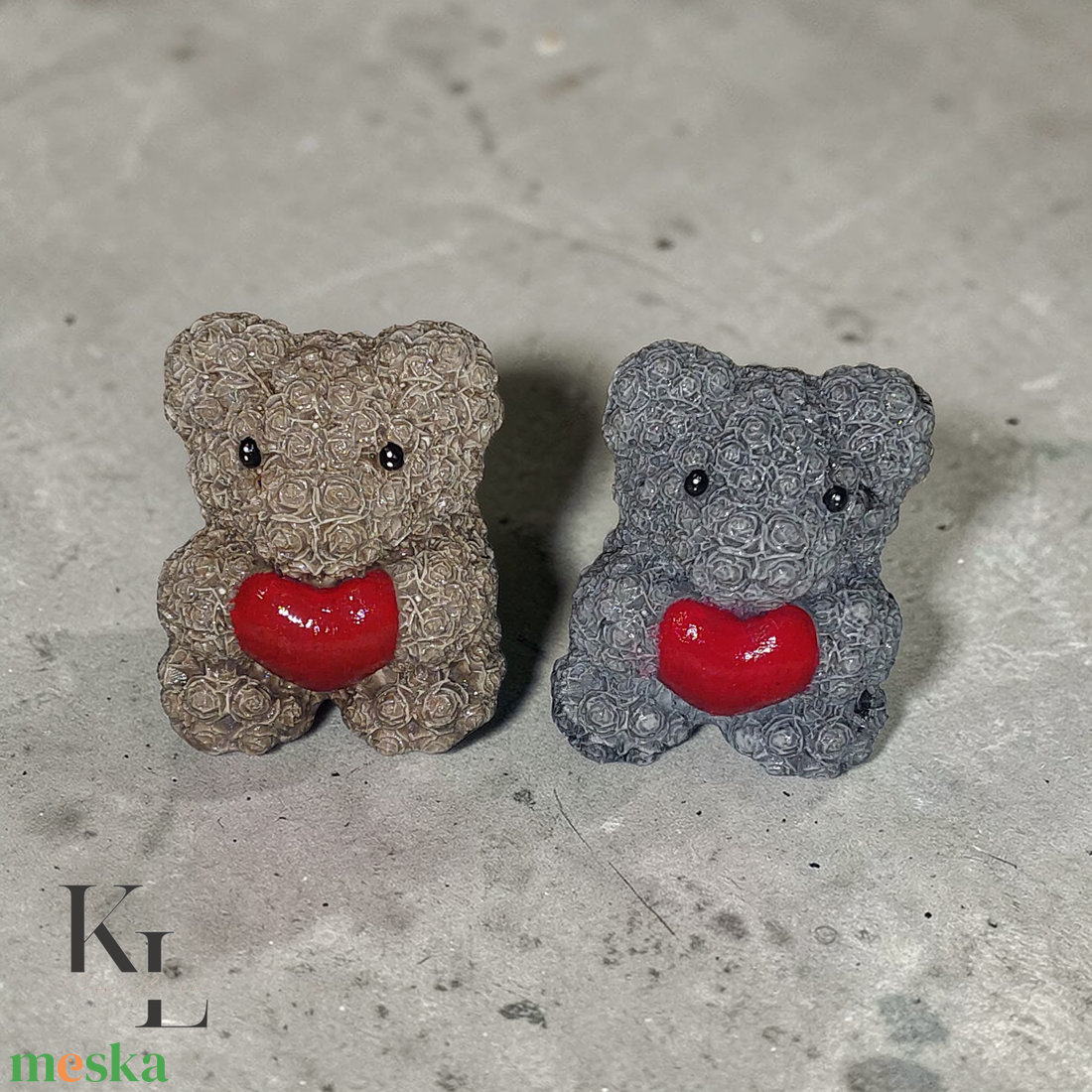 Szivecskés Raysin maci - otthon & életmód - dekoráció - asztal és polc dekoráció - asztaldísz - Meska.hu