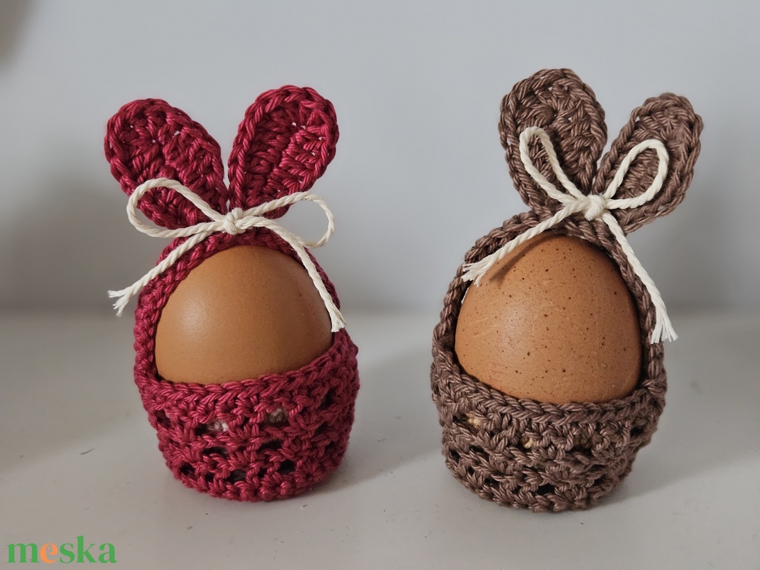 Horgolt nyuszifüles tojástartó - ünnepi díszek, dekorációk - húsvéti díszek és dekorációk - húsvéti ajándékátadó - Meska.hu