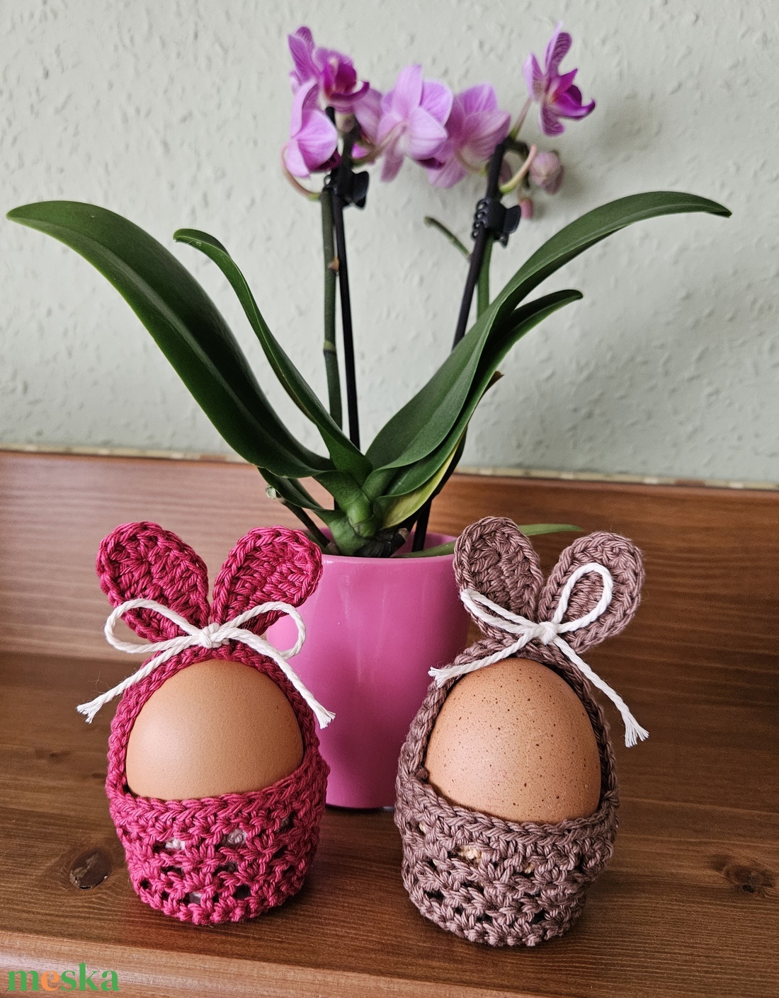 Horgolt nyuszifüles tojástartó - ünnepi díszek, dekorációk - húsvéti díszek és dekorációk - húsvéti ajándékátadó - Meska.hu