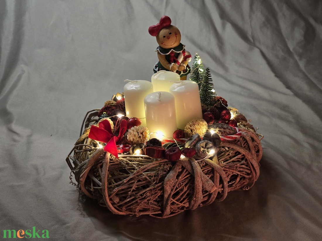 Mézeskalács Lányos Világító Adventi Koszorú LED Fényfüzérrel és Rusztikus Ágakkal - karácsony - adventi díszek - adventi asztaldísz - Meska.hu