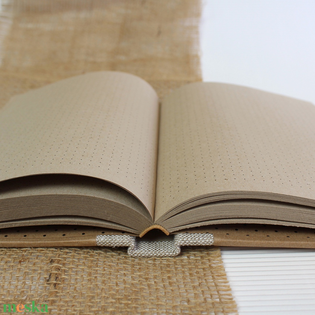 ECO natúr len - körfeliratos ponthálós notesz - otthon & életmód - papír, írószer - jegyzetfüzet & napló - Meska.hu ECO natúr len - körfeliratos ponthálós notesz - otthon & életmód - papír, írószer - jegyzetfüzet & napló - Meska.hu