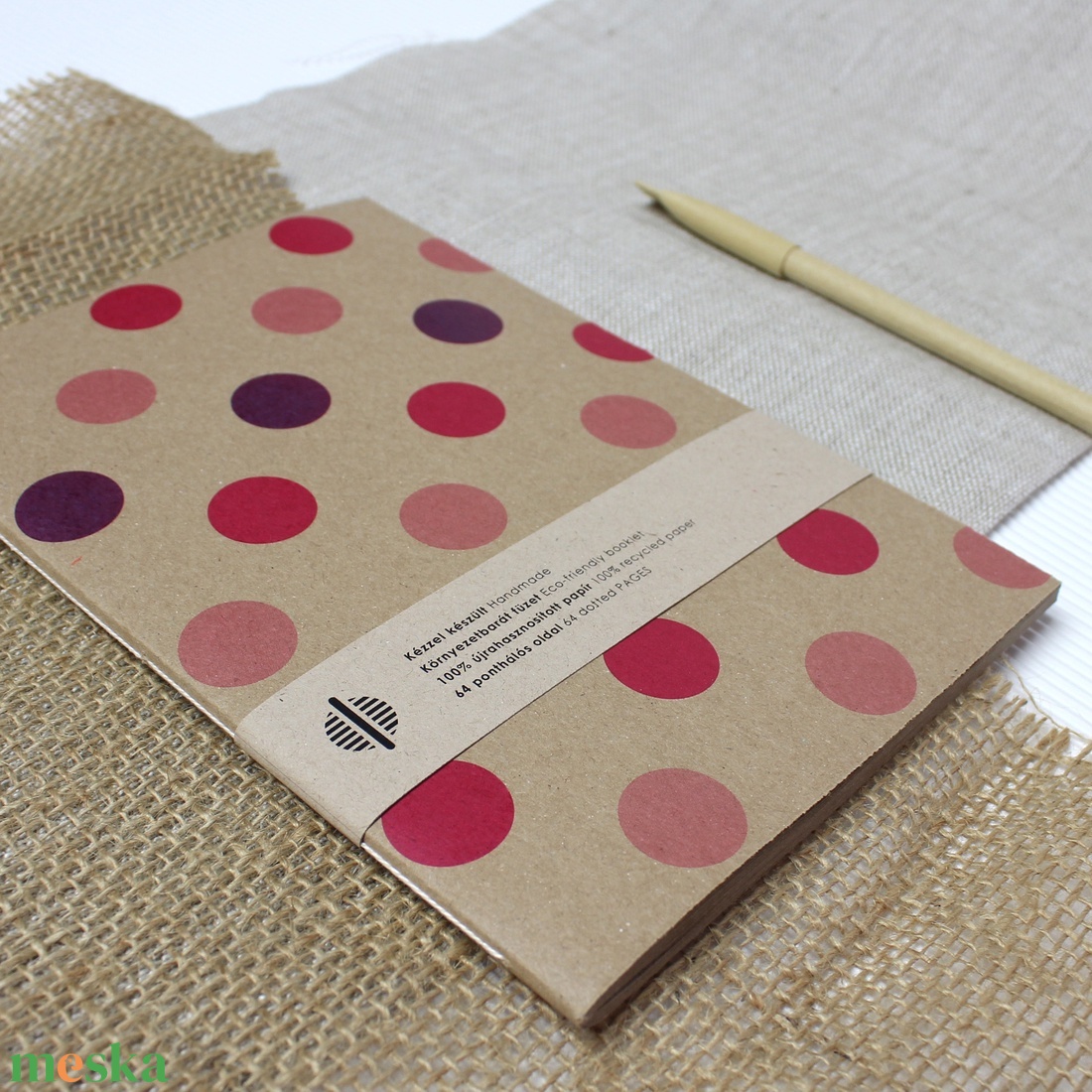 ECO nagy ponthálós füzet - pink - lila - pöttyös - újrahasznosított papírból - otthon & lakás - papír írószer - jegyzetfüzet & napló - Meska.hu