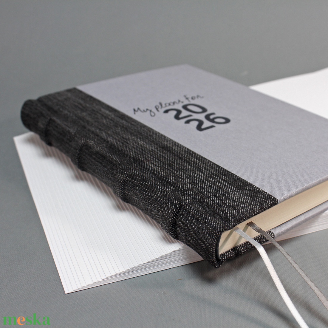 2026 heti tervező / határidőnapló - szürke farmer és vászon  - otthon & életmód - papír, írószer - naptár & tervező - Meska.hu