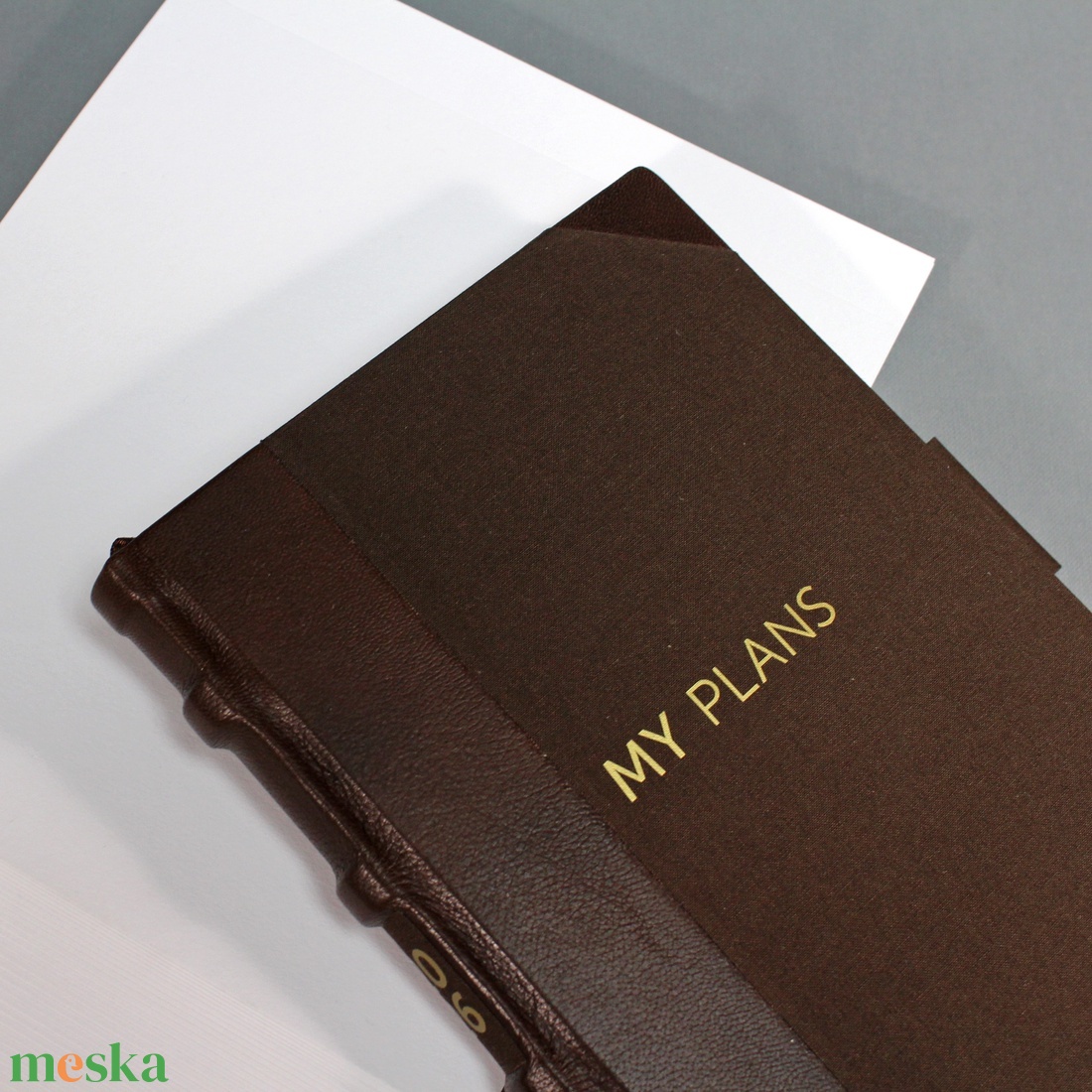 2026 heti tervező / határidőnapló - barna valódi bőr és vászon - matt arany felirattal - otthon & életmód - papír, írószer - naptár & tervező - Meska.hu