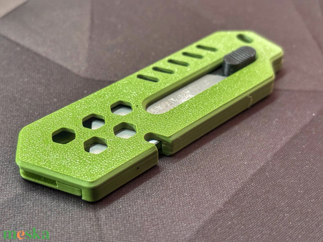 Mini tapétavágó - kellékek & szerszámok - szerszámok, eszközök - vágóeszköz, kézi - Meska.hu