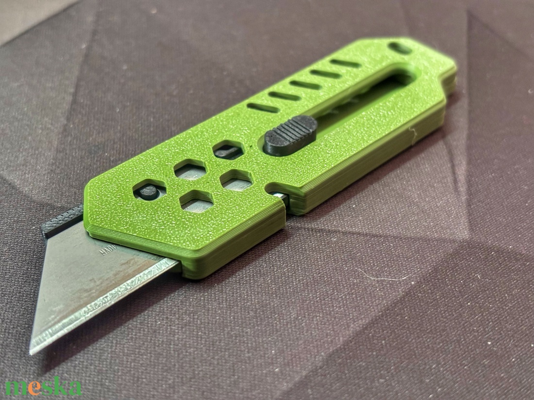 Mini tapétavágó - kellékek & szerszámok - szerszámok, eszközök - vágóeszköz, kézi - Meska.hu