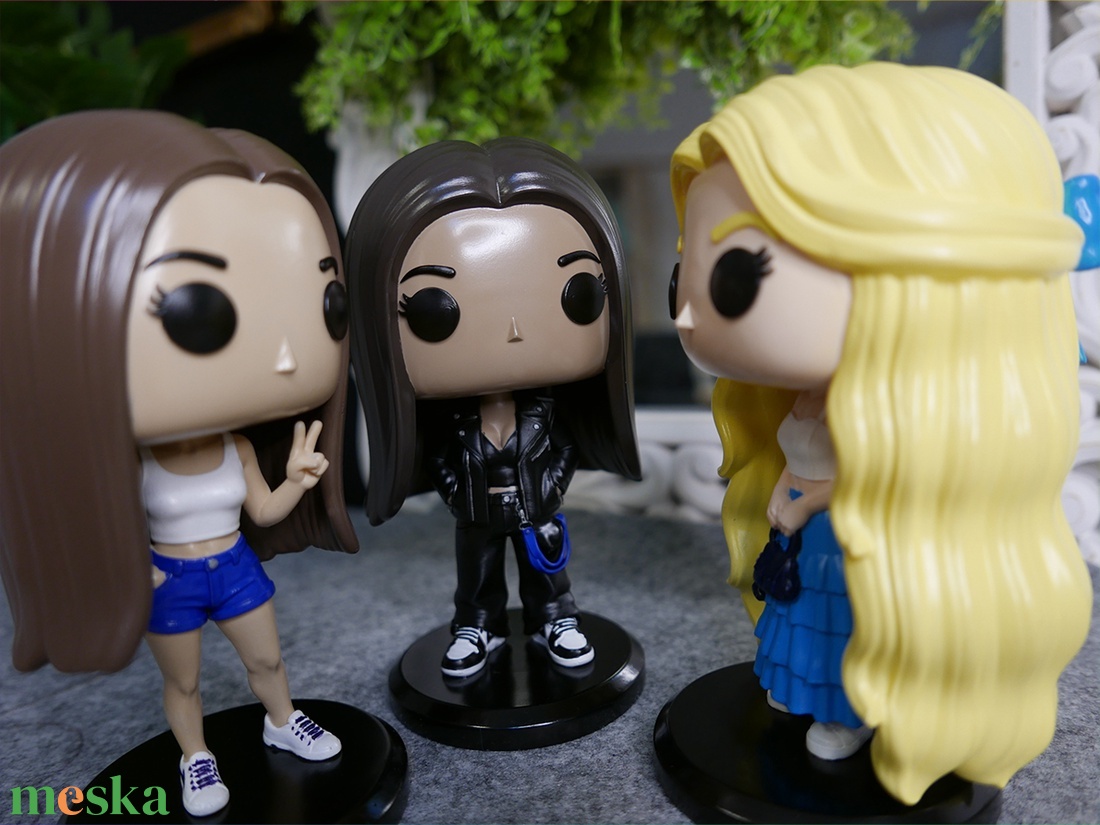 SZEMÉLYRE szabott festett vinyl figura RÓLAD fénykép alapján, 15cm, akár saját egyedi dobozzal - diy (csináld magad) - szolgáltatás - Meska.hu