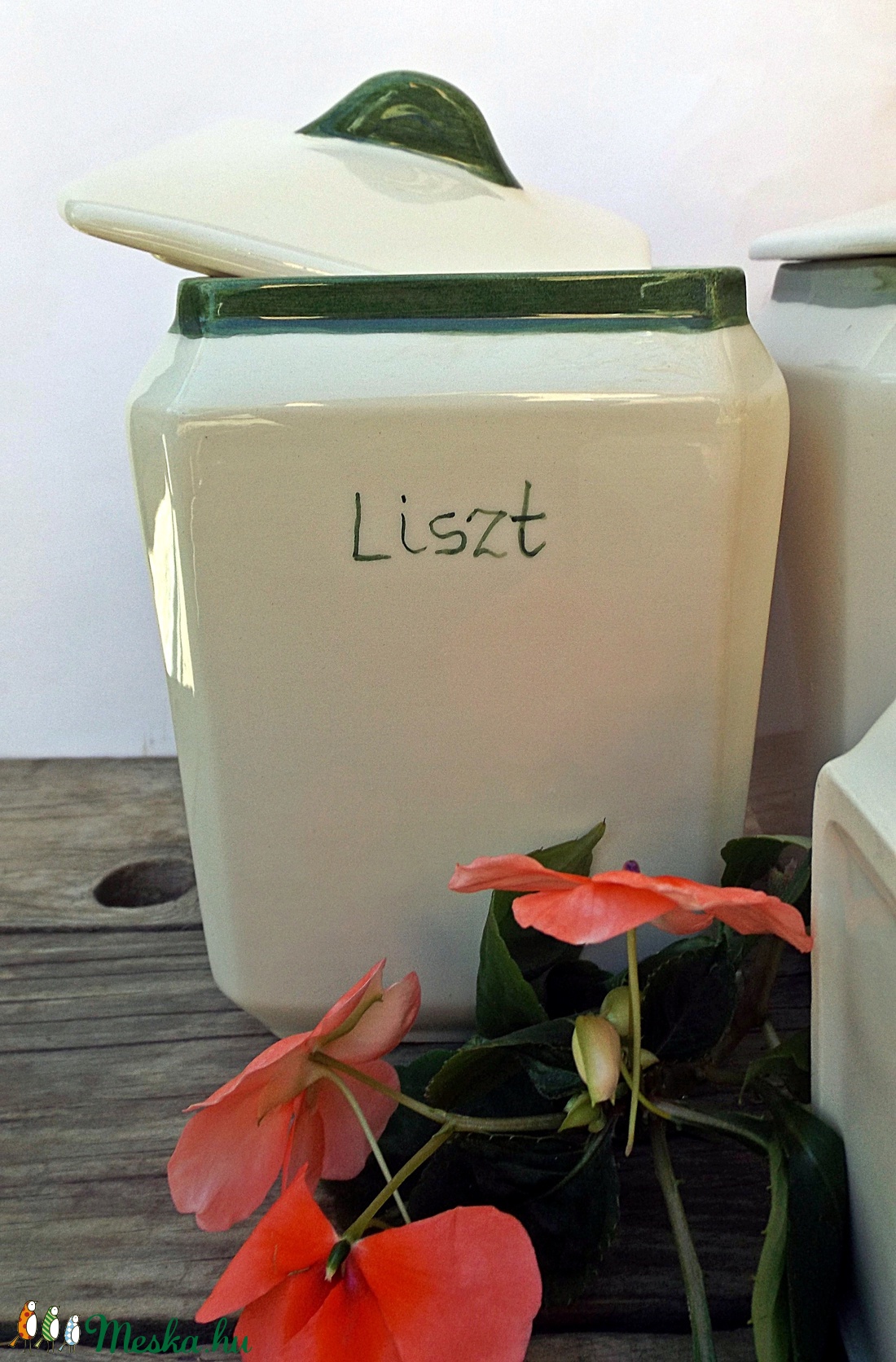 Zöld és a fehér-ekrü kerámia fűszertartó készlet - otthon & életmód - konyhafelszerelés, tálalás - Meska.hu Zöld és a fehér-ekrü kerámia fűszertartó készlet - otthon & életmód - konyhafelszerelés, tálalás - Meska.hu