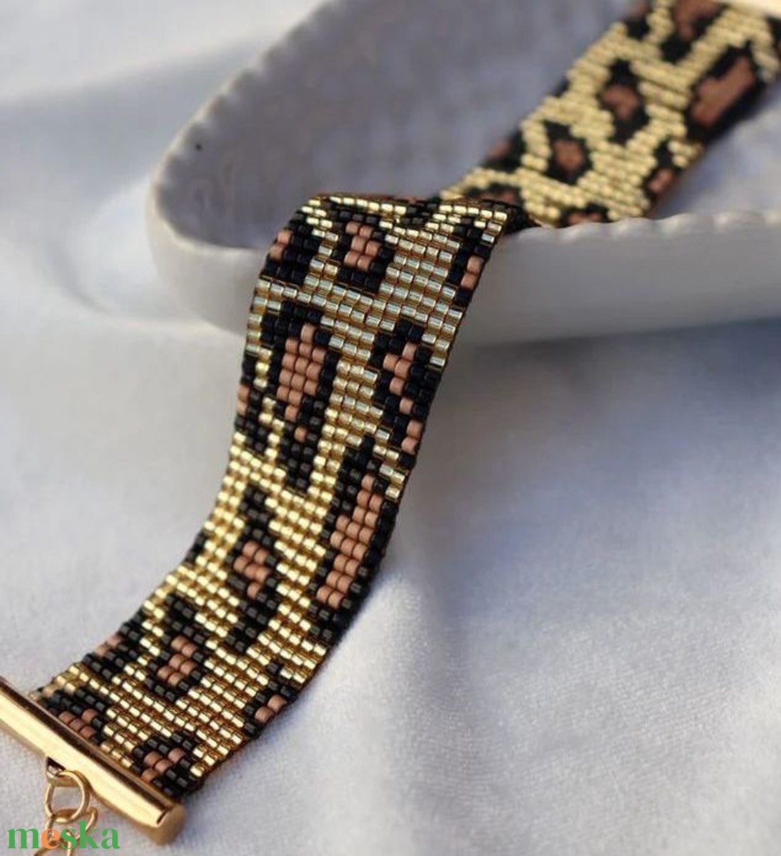 Gyöngyös karkötő Leopárdmintával - ékszer - karkötő - gyöngyös karkötő - Meska.hu Gyöngyös karkötő Leopárdmintával - ékszer - karkötő - gyöngyös karkötő - Meska.hu