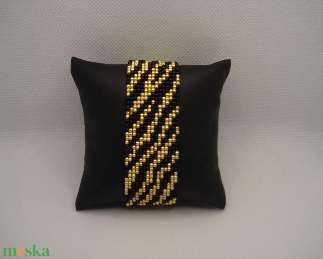 Geometrikus kézműves karkötő - ékszer - karkötő - gyöngyös karkötő - Meska.hu Geometrikus kézműves karkötő - ékszer - karkötő - gyöngyös karkötő - Meska.hu