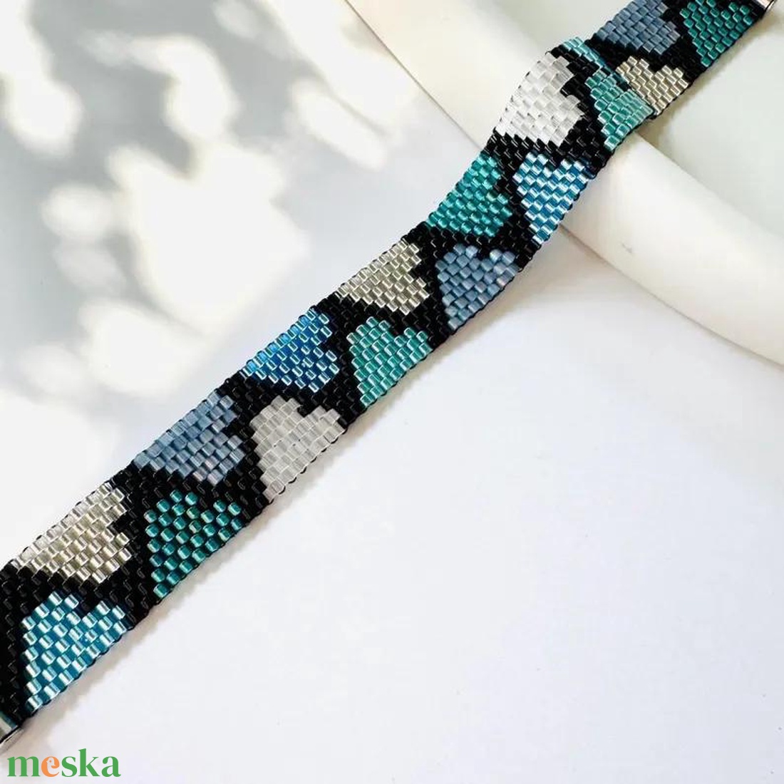 Színes szív handmade karkötő - ékszer - karkötő - széles karkötő - Meska.hu