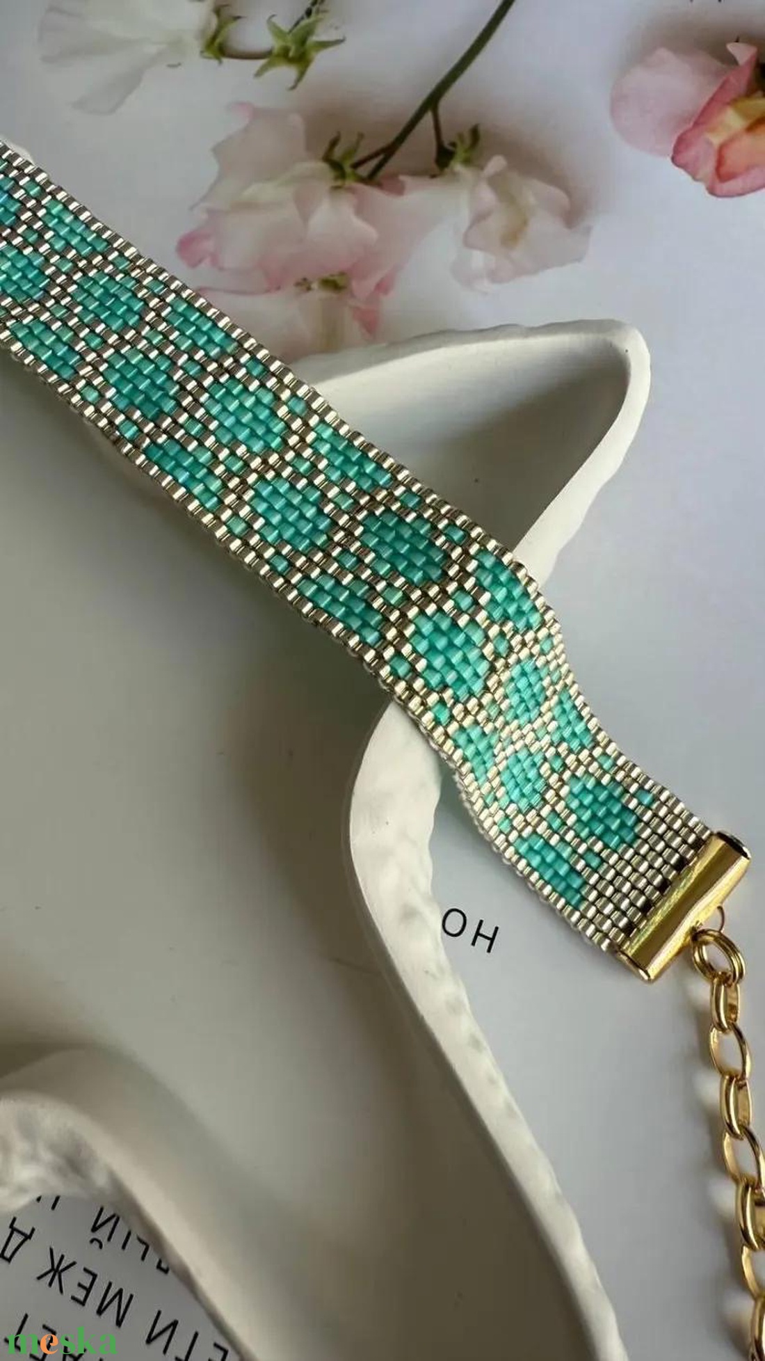 Széles Miyuki karkötő smaragdzöld rombusz mintával � kézműves gyöngy ékszer - ékszer - karkötő - gyöngyös karkötő - Meska.hu