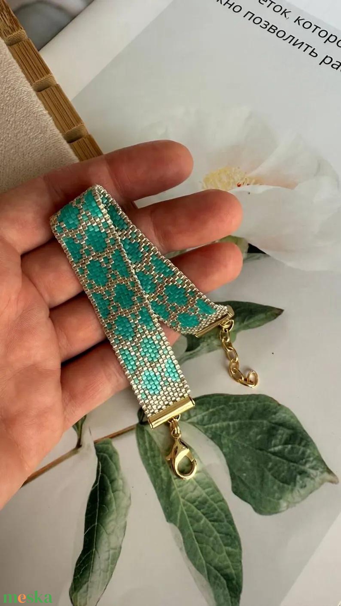 Széles Miyuki karkötő smaragdzöld rombusz mintával � kézműves gyöngy ékszer - ékszer - karkötő - gyöngyös karkötő - Meska.hu