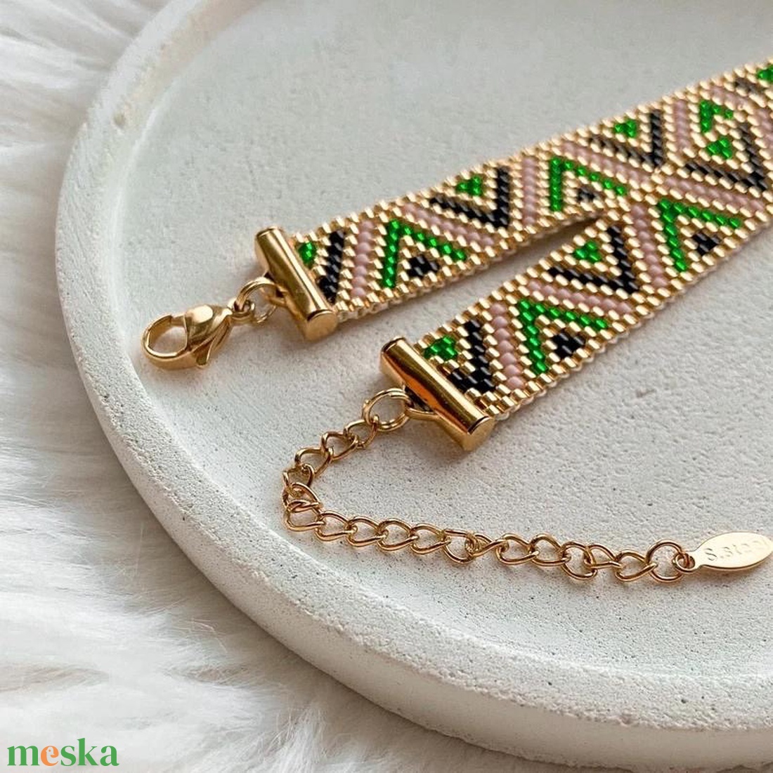 Gyöngy karkötő - Geometrikus minta - ékszer - karkötő - gyöngyös karkötő - Meska.hu