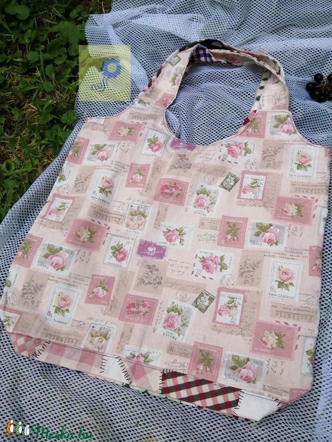 Akciós pamutvászon táska - Rózsaszín bélyeges rózsás és  foltvarrás mintával -  - Meska.hu