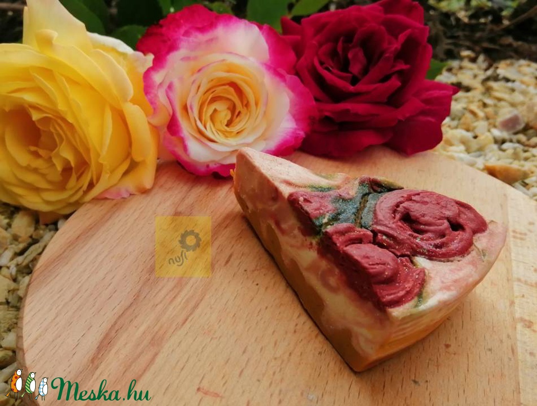 Nusisoap- Rózsás tortaszelet kézműves szappan - szépségápolás - szappan & fürdés - kézműves szappan - Meska.hu