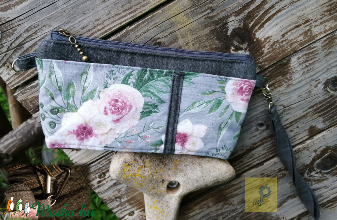 Elegáns könnyű textil kézitáska, csuklótáska, pénztárca - szürke farmer és rózsás pamutvászon anyagból  - táska & tok - kézitáska & válltáska - Meska.hu