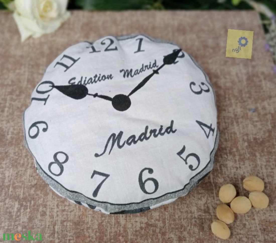 Cseresznyemag párna óra mintás pamutvászon huzatban, pánttal (handmade felirattal) - otthon & életmód - lakástextil - párna & párnahuzat - Meska.hu Cseresznyemag párna óra mintás pamutvászon huzatban, pánttal (handmade felirattal) - otthon & életmód - lakástextil - párna & párnahuzat - Meska.hu