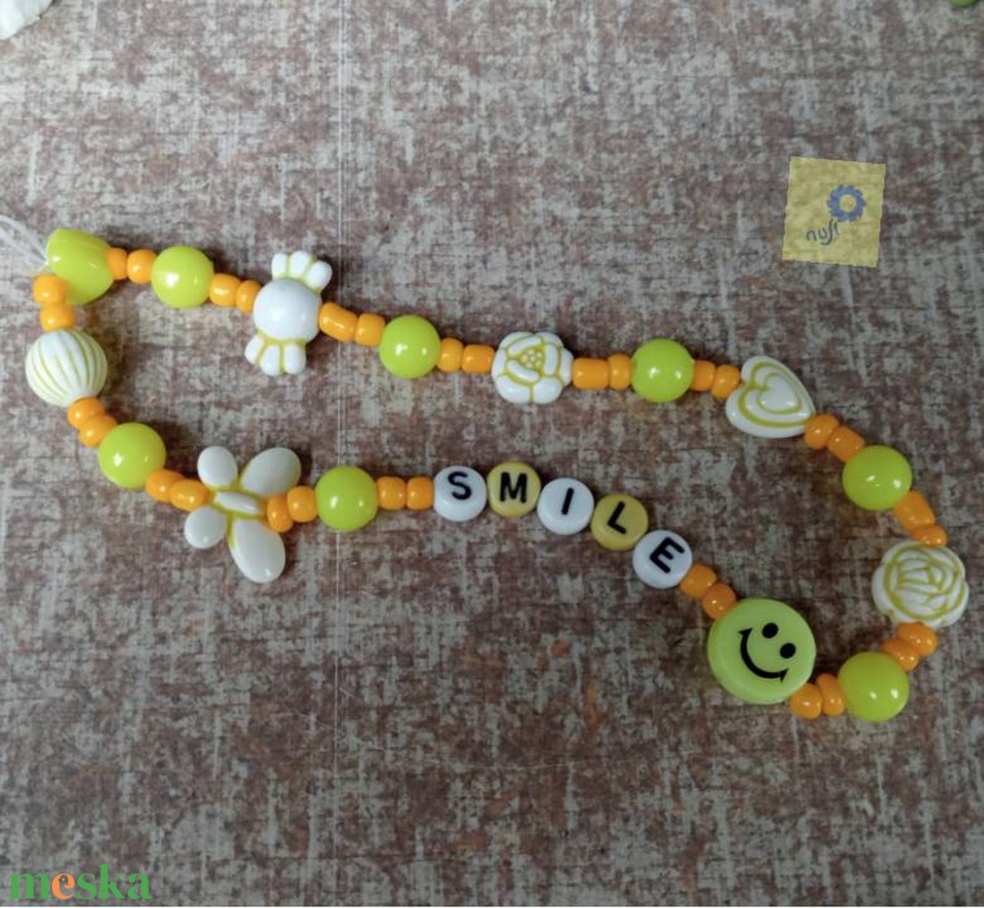 Mobil dísz / phone charm - sárga árnyalat, smile felirattal - ékszer - karkötő - charm karkötő - Meska.hu Mobil dísz / phone charm - sárga árnyalat, smile felirattal - ékszer - karkötő - charm karkötő - Meska.hu