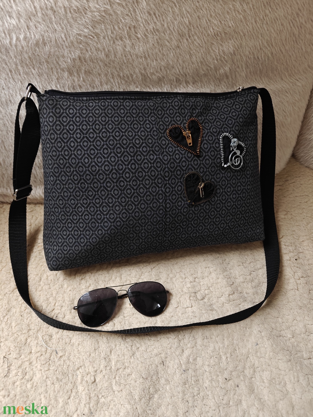 Cipzárszíves textil táska - táska & tok - kézitáska & válltáska - vállon átvethető táska - Meska.hu