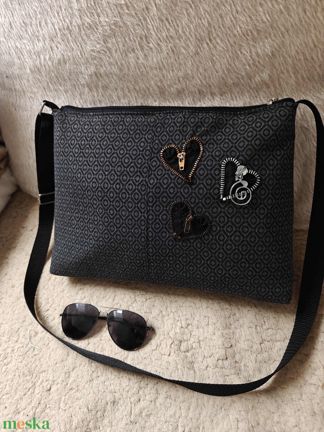 Cipzárszíves textil táska - táska & tok - kézitáska & válltáska - vállon átvethető táska - Meska.hu