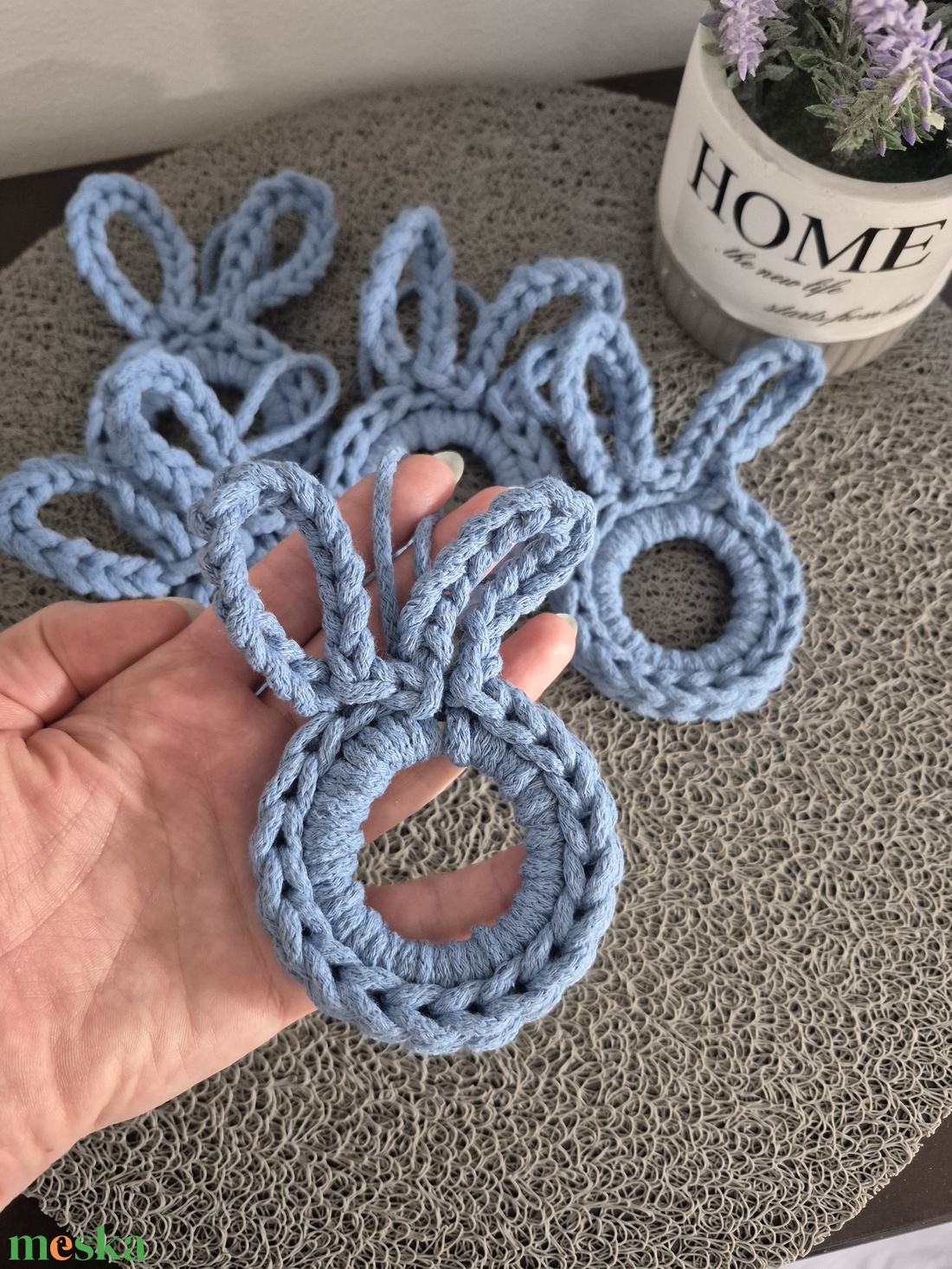 Felakasztható nyuszi dísz - ünnepi díszek, dekorációk - húsvéti díszek és dekorációk - húsvéti tojásfadíszek - Meska.hu