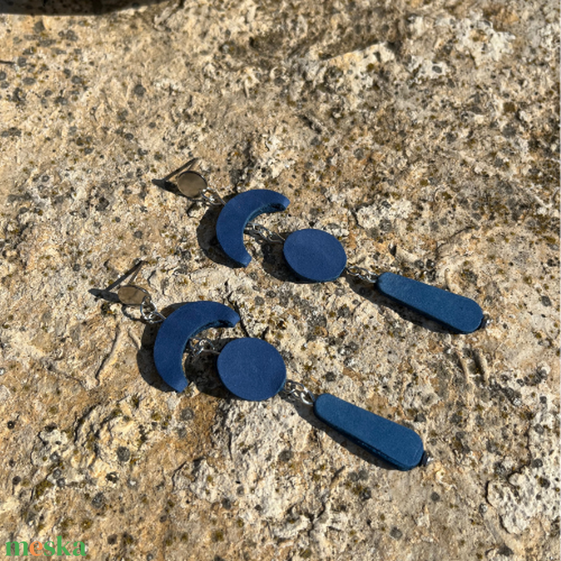 Shapes hosszú kék bőr fülbevaló - ékszer - fülbevaló - lógó fülbevaló - Meska.hu