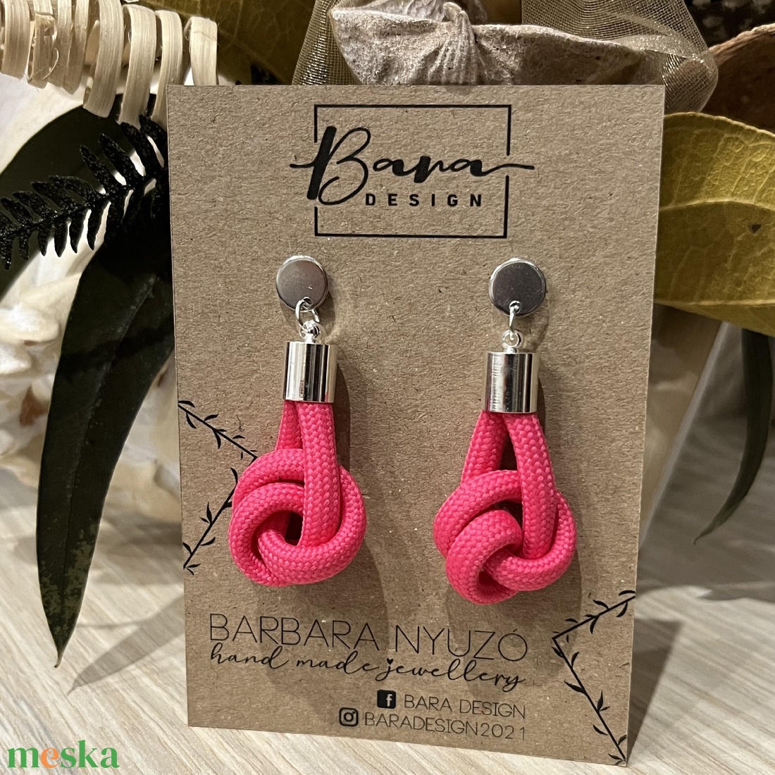 Twist fülbevaló magenta - ékszer - fülbevaló - lógó fülbevaló - Meska.hu Twist fülbevaló magenta - ékszer - fülbevaló - lógó fülbevaló - Meska.hu