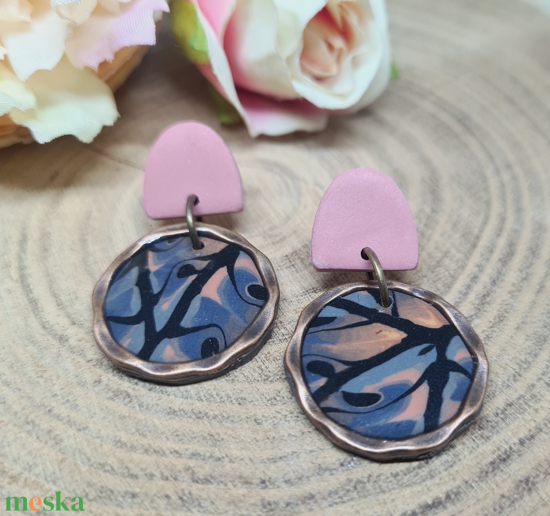 Kaleidoszkóp hatású kerek süthető gyurma fülbevaló, bronz, narancs, szürke és fekete színek, egyedi - ékszer - fülbevaló - lógós kerek fülbevaló - Meska.hu Kaleidoszkóp hatású kerek süthető gyurma fülbevaló, bronz, narancs, szürke és fekete színek, egyedi - ékszer - fülbevaló - lógós kerek fülbevaló - Meska.hu