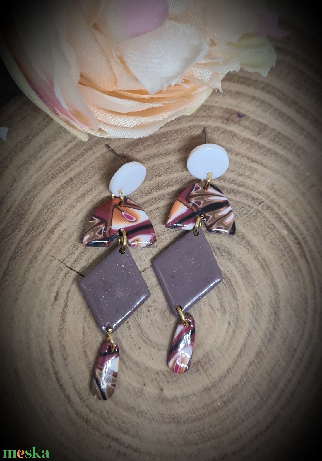 Naplemente ihlette. Fekete, fehér, arany, barna, narancs gyurma, polymerclay hosszú lógós fülbevaló. Ajándék nőknek. - ékszer - fülbevaló - lógó fülbevaló - Meska.hu Naplemente ihlette. Fekete, fehér, arany, barna, narancs gyurma, polymerclay hosszú lógós fülbevaló. Ajándék nőknek. - ékszer - fülbevaló - lógó fülbevaló - Meska.hu