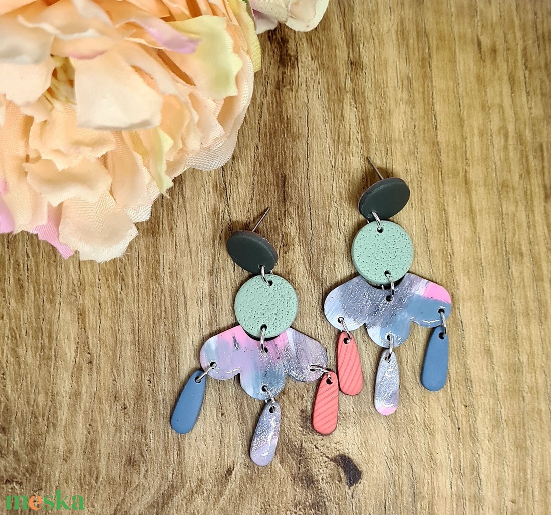 Pasztell színekkel festett hosszú, süthető gyurma fülbevaló. Ezüst, kék, barack, szürke színekben, polymerclay. Ajándék. - ékszer - fülbevaló - lógó fülbevaló - Meska.hu Pasztell színekkel festett hosszú, süthető gyurma fülbevaló. Ezüst, kék, barack, szürke színekben, polymerclay. Ajándék. - ékszer - fülbevaló - lógó fülbevaló - Meska.hu