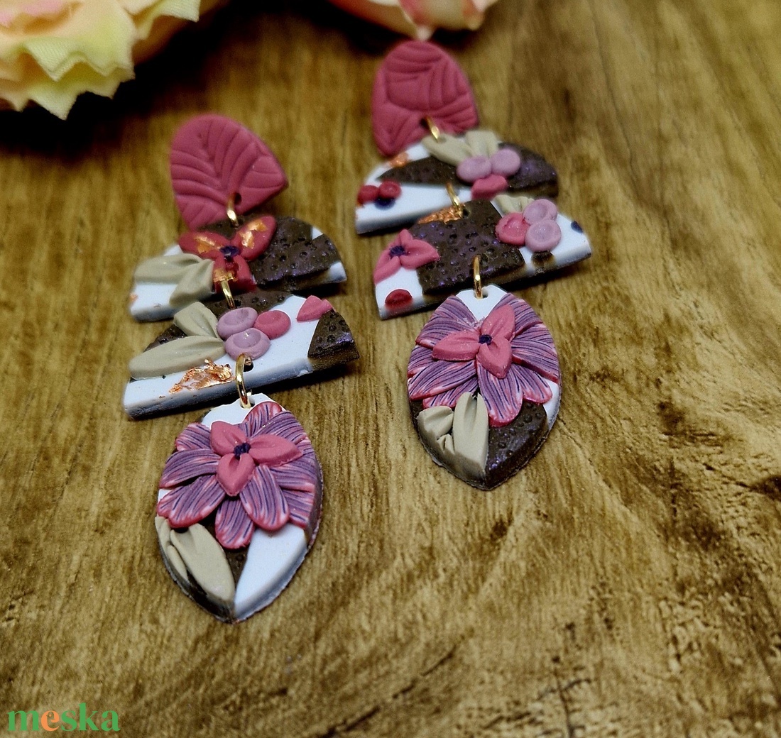 Virágokkal disztett, pink, fehér, arany, zöld hosszú süthető gyurma fülbevaló. Polymer clay. Ajándék nőknek. Tavaszi. - ékszer - fülbevaló - lógó fülbevaló - Meska.hu Virágokkal disztett, pink, fehér, arany, zöld hosszú süthető gyurma fülbevaló. Polymer clay. Ajándék nőknek. Tavaszi. - ékszer - fülbevaló - lógó fülbevaló - Meska.hu