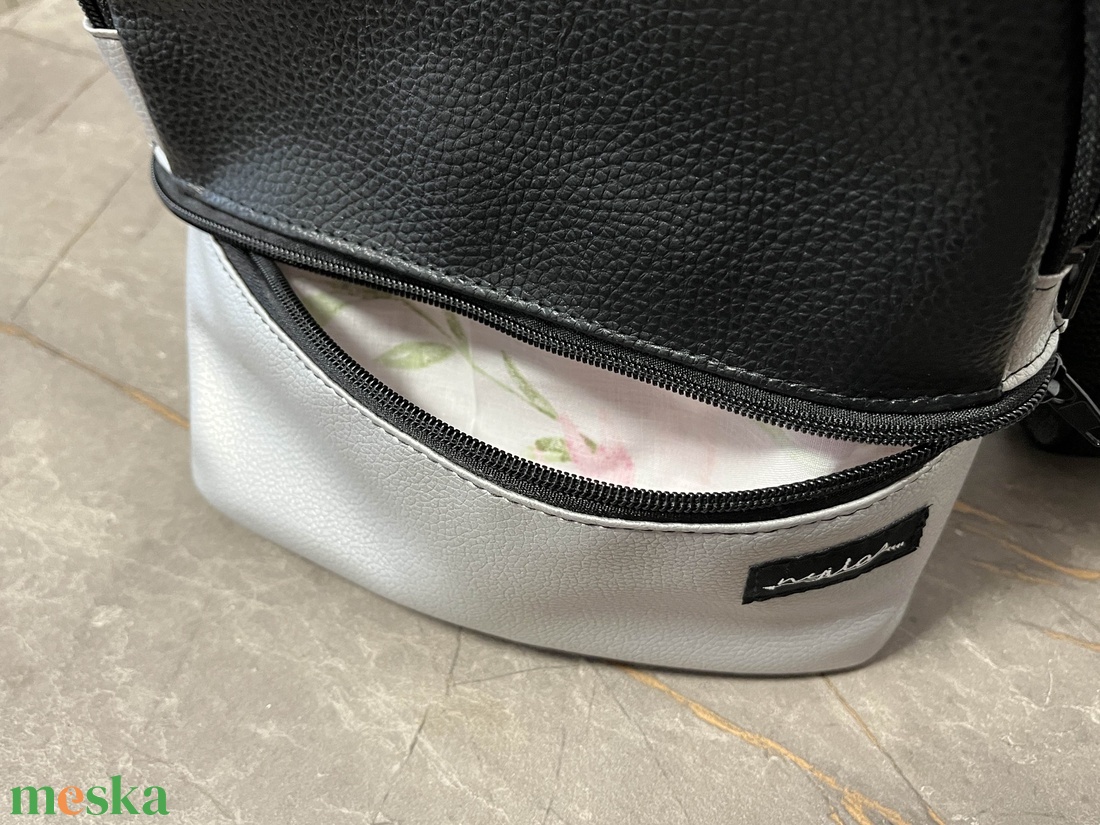 Szürke éjfekete műbőr mini hátizsák - táska & tok - hátizsák - hátizsák - Meska.hu