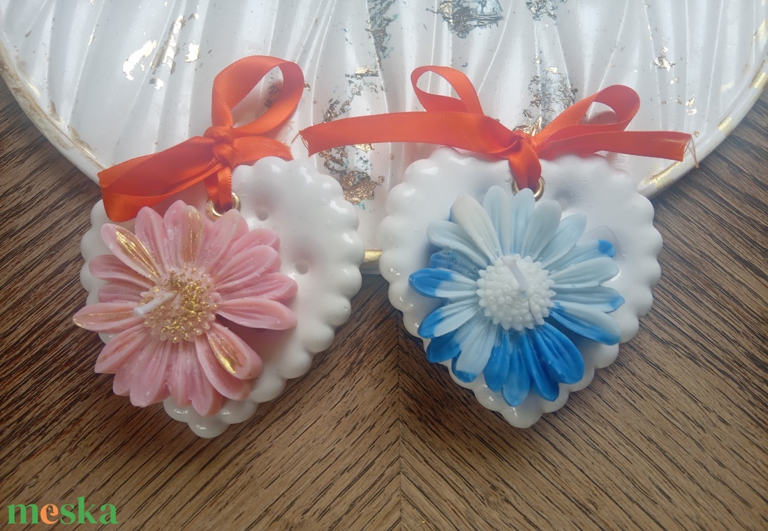 M.N Anyák napi köszönöajándék illatgyertya  virágal Margaréta  - esküvő - dekoráció - esküvői gyertya - Meska.hu