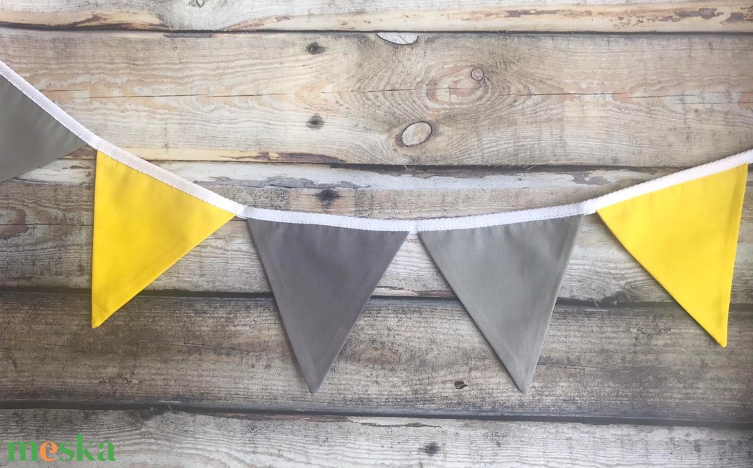 Szürke-sárga zászló füzér, girland  - otthon & életmód - dekoráció - fali és függő dekoráció - girland, zászlófűzér - Meska.hu