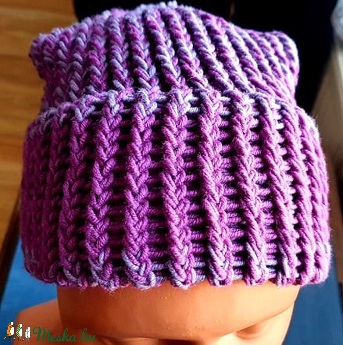 Lila-mályva színű 100% merino gyapjú puha, meleg varrás nélküli sapka bojttal - ruha & divat - sál, sapka, kendő - sapka - Meska.hu Lila-mályva színű 100% merino gyapjú puha, meleg varrás nélküli sapka bojttal - ruha & divat - sál, sapka, kendő - sapka - Meska.hu
