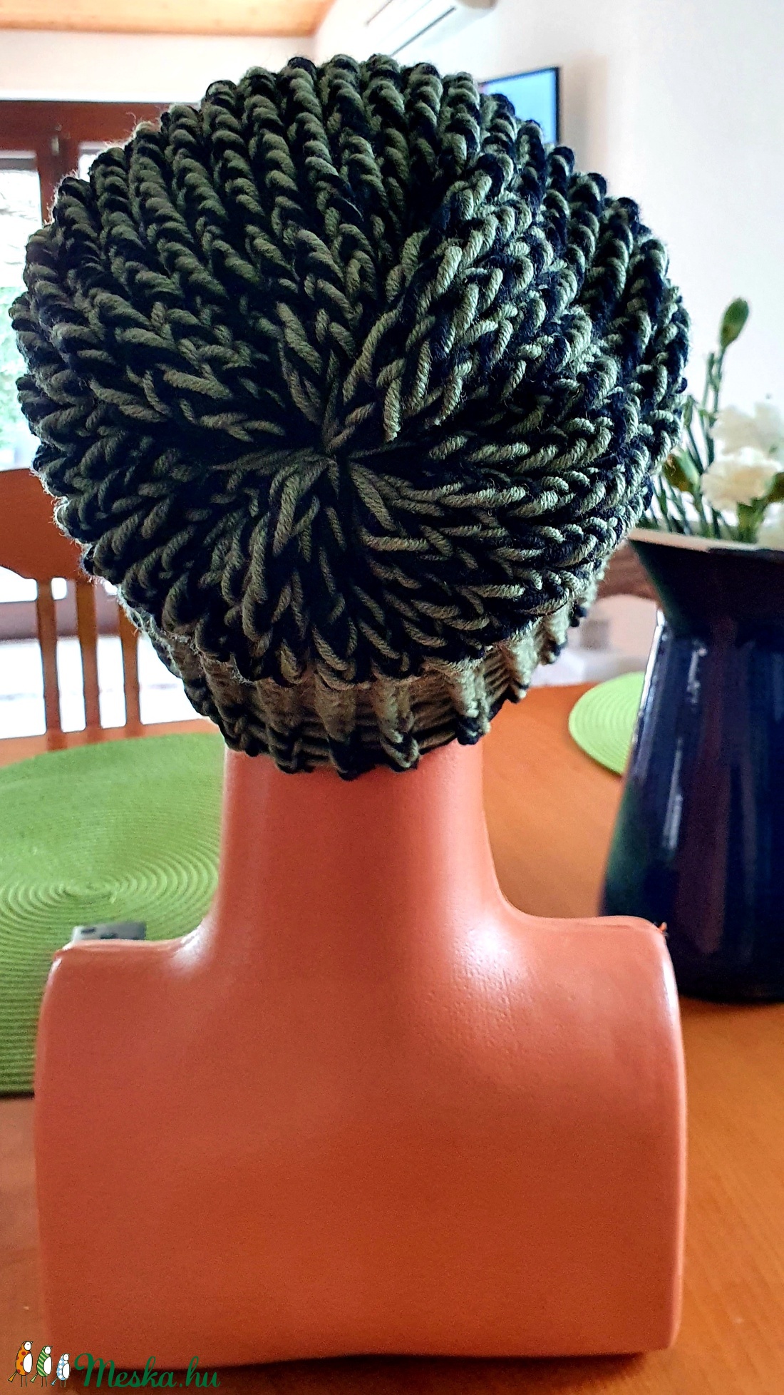 Zöld-fekete színű 100% merino gyapjú puha, meleg, varrás nélküli sapka - ruha & divat - sál, sapka, kendő - sapka - Meska.hu Zöld-fekete színű 100% merino gyapjú puha, meleg, varrás nélküli sapka - ruha & divat - sál, sapka, kendő - sapka - Meska.hu