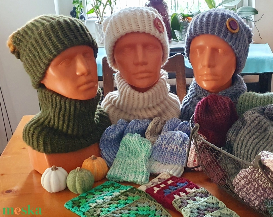 DROPS Wish gyapjú fonalból kézzel készült sapka-körsál szett díszgombokkal - ruha & divat - sál, sapka, kendő - sapka & sál szett - Meska.hu