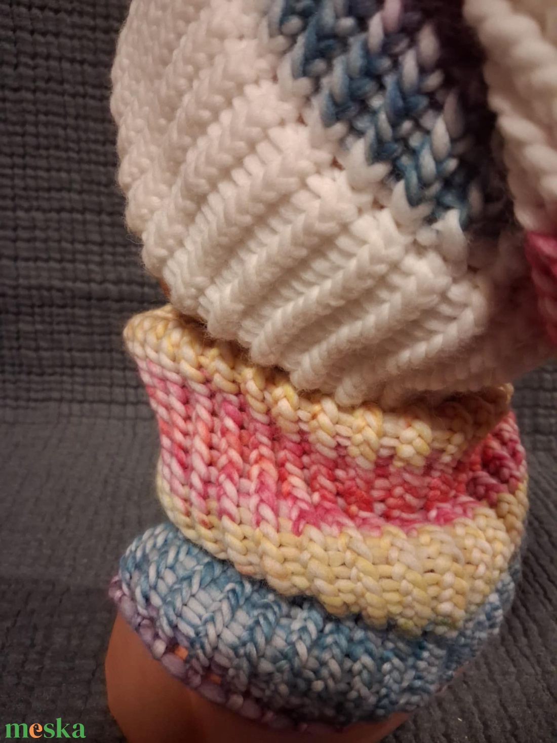 DHG Piuma Dégradé Print Unicorn 100% extra finom merino gyapjú fonalból kézzel készült sapka-körsál szett - ruha & divat - sál, sapka, kendő - sapka & sál szett - Meska.hu DHG Piuma Dégradé Print Unicorn 100% extra finom merino gyapjú fonalból kézzel készült sapka-körsál szett - ruha & divat - sál, sapka, kendő - sapka & sál szett - Meska.hu