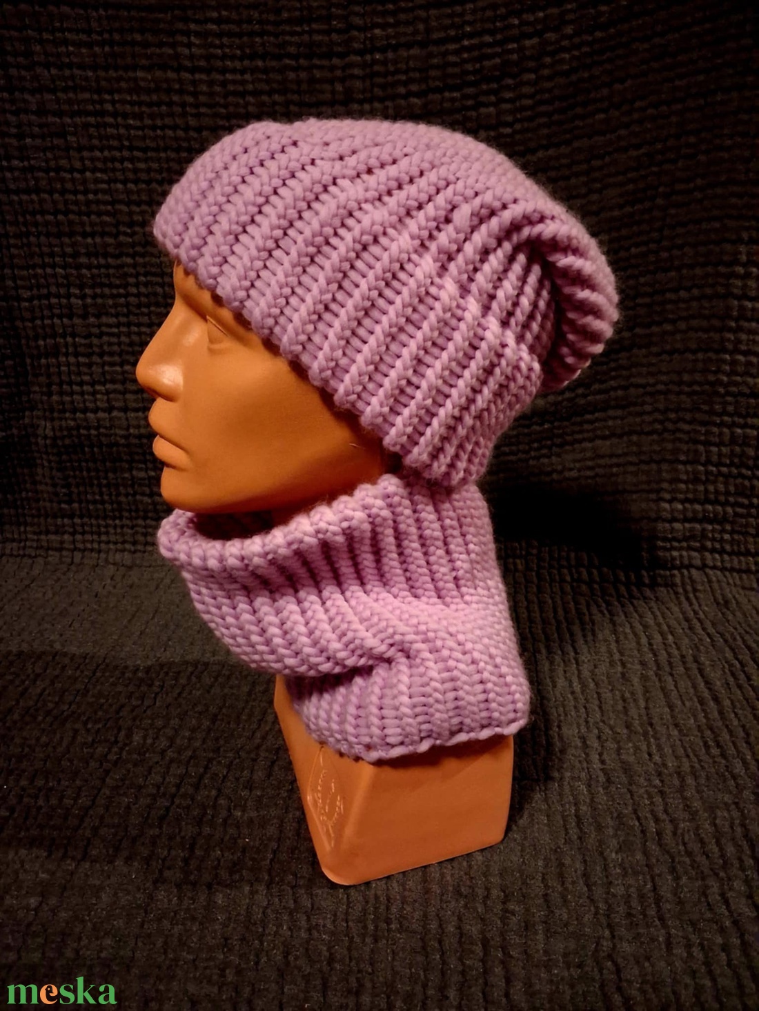 DHG Piuma Classics Twilight 100% extra finom merino gyapjú fonalból kézzel készült sapka-körsál szett - ruha & divat - sál, sapka, kendő - sapka & sál szett - Meska.hu DHG Piuma Classics Twilight 100% extra finom merino gyapjú fonalból kézzel készült sapka-körsál szett - ruha & divat - sál, sapka, kendő - sapka & sál szett - Meska.hu