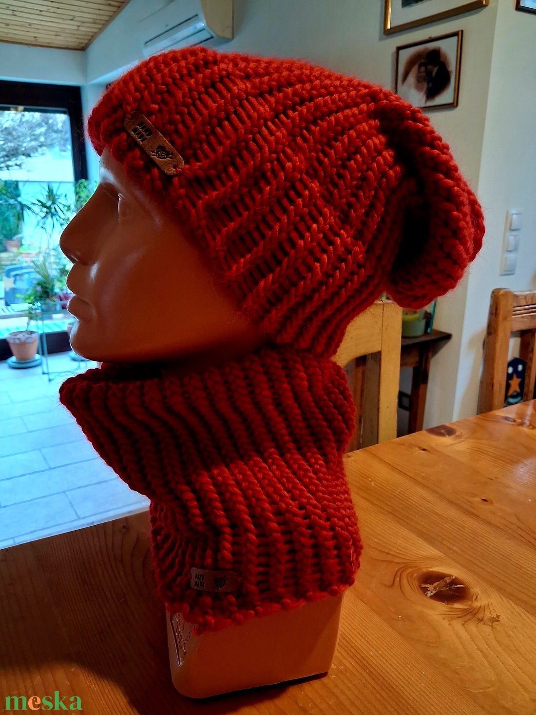 DHG Piuma Classics Passion 100% extra finom merino gyapjú fonalból kézzel készült sapka-körsál szett  - ruha & divat - sál, sapka, kendő - sapka & sál szett - Meska.hu