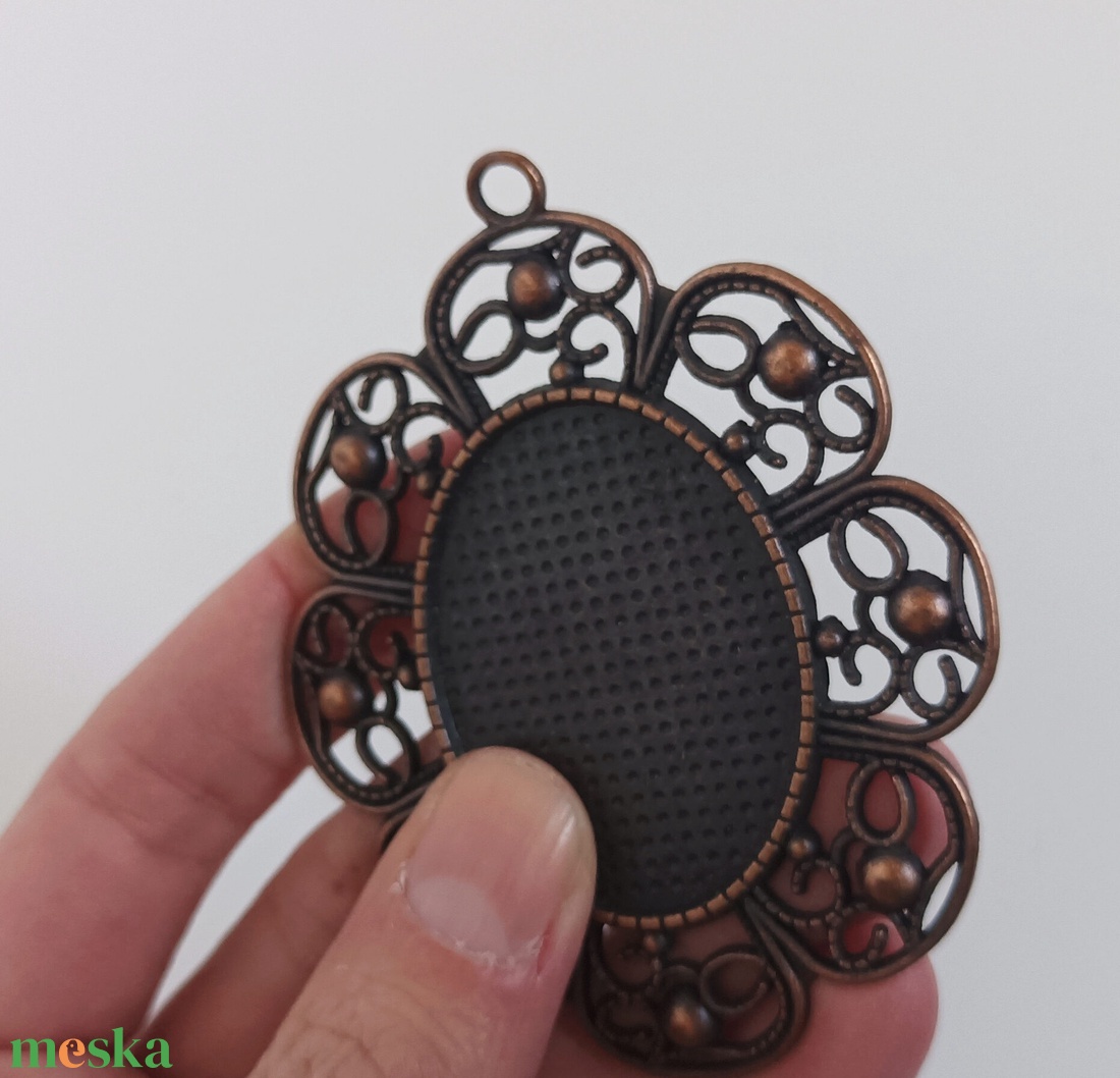 Cabochon medál alap - kellékek & szerszámok - gyöngyfűzés kellékek - cabochon - Meska.hu Cabochon medál alap - kellékek & szerszámok - gyöngyfűzés kellékek - cabochon - Meska.hu