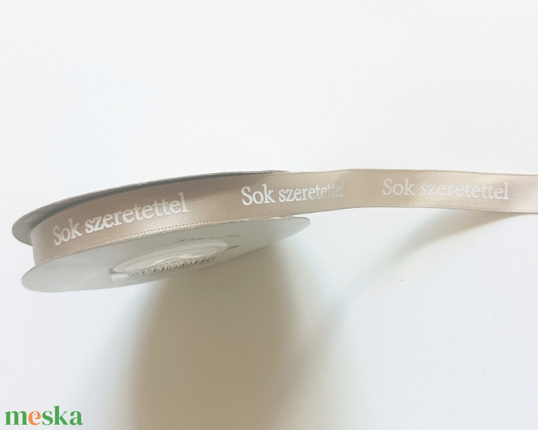 Sok szeretettel szalag 12 mm széles - kellékek & szerszámok - rövidáru - szalag, pánt - szatén szalag - Meska.hu Sok szeretettel szalag 12 mm széles - kellékek & szerszámok - rövidáru - szalag, pánt - szatén szalag - Meska.hu
