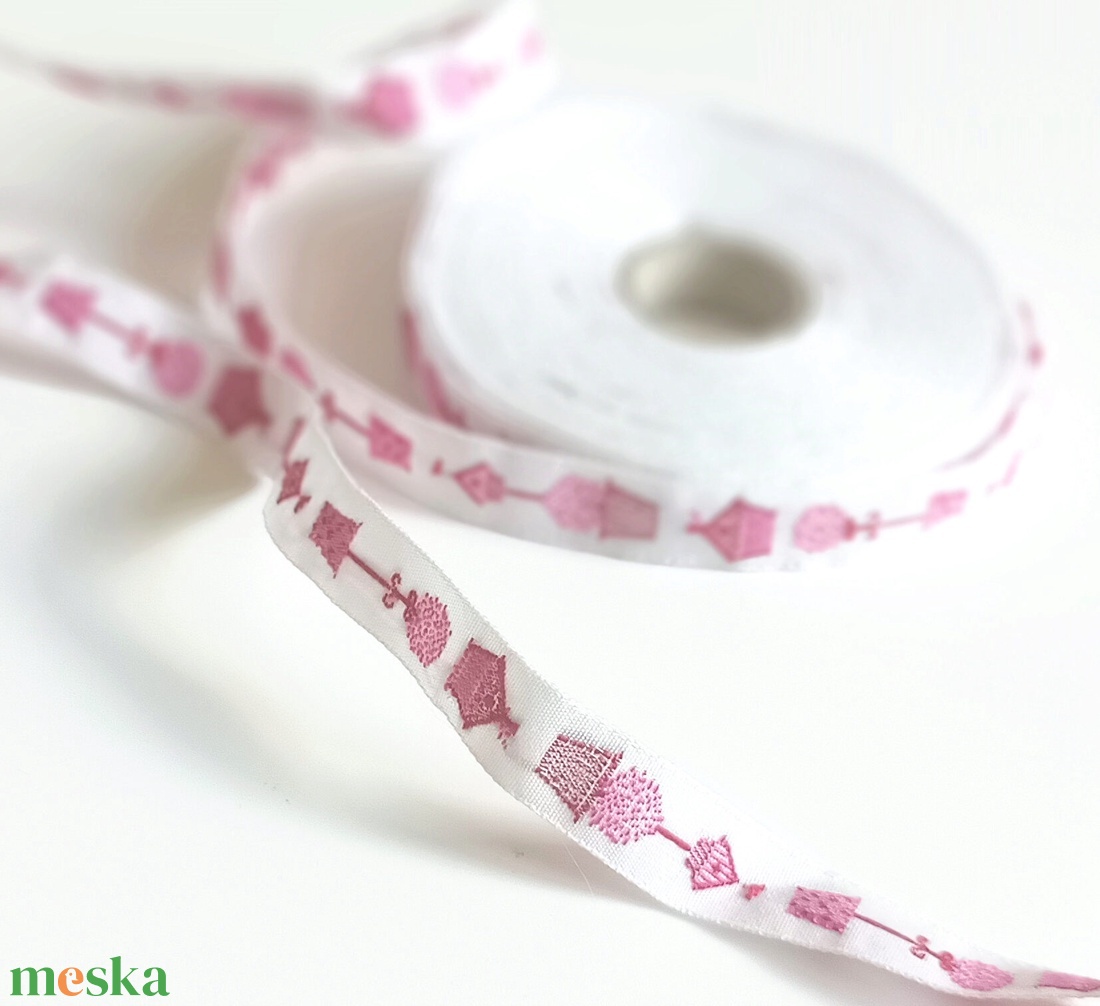 1 cm széles madáretetős szalag - kellékek & szerszámok - rövidáru - szalag, pánt - textilszalag - Meska.hu 1 cm széles madáretetős szalag - kellékek & szerszámok - rövidáru - szalag, pánt - textilszalag - Meska.hu