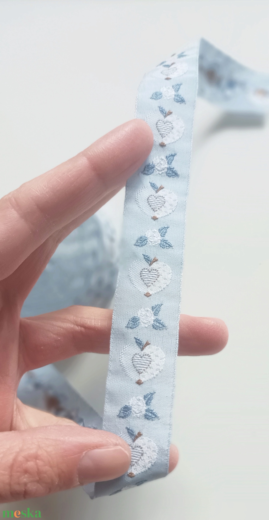 2 cm széles rózsás és szives szalag - kellékek & szerszámok - rövidáru - szalag, pánt - textilszalag - Meska.hu 2 cm széles rózsás és szives szalag - kellékek & szerszámok - rövidáru - szalag, pánt - textilszalag - Meska.hu