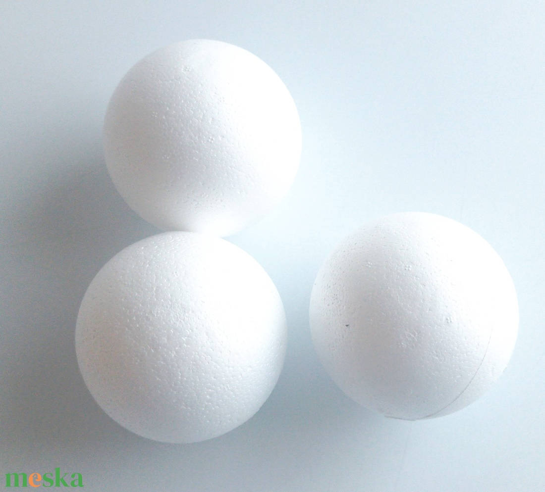 Hungarocell gömbök (8 cm) 3 db - kellékek & szerszámok - dekorációs kellékek - egyéb kellékek - Meska.hu