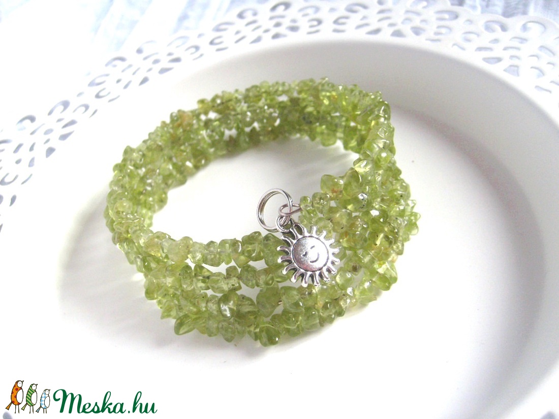 Peridot/olivin memória karkötő - ékszer - karkötő - memóriadrótos karkötő - Meska.hu Peridot/olivin memória karkötő - ékszer - karkötő - memóriadrótos karkötő - Meska.hu