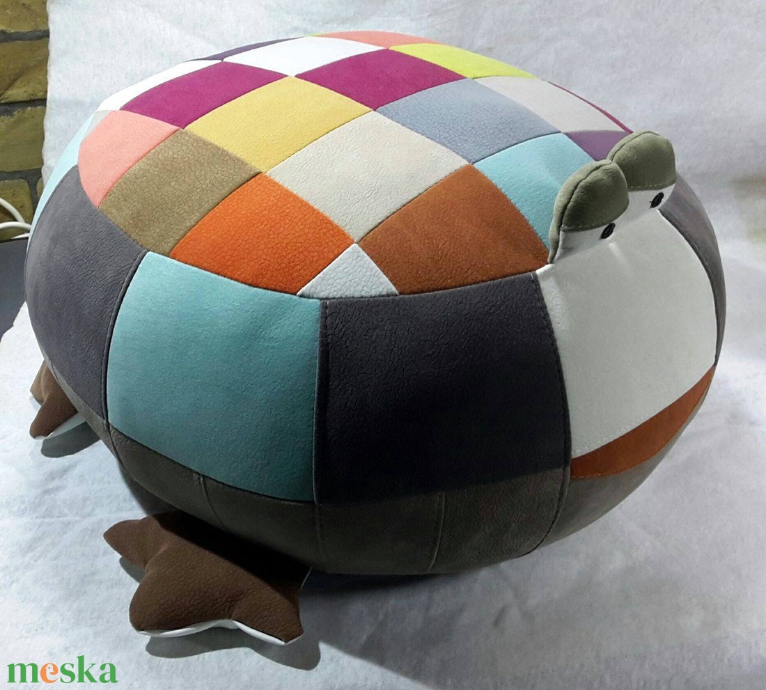 Leveli béka 6.) Öko tölthető puff Aquaclan szövetből ülőalkalmatosság, lábzsámoly - otthon & életmód - bútor - puff - Meska.hu