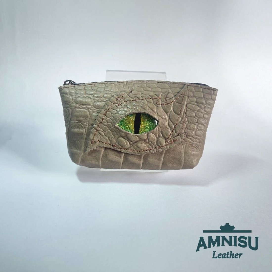 Barna krokkómintás egy cipzáras kulcstartó sárkány szemmel F9008 - táska & tok - kulcstartó & táskadísz - kulcstartó - Meska.hu